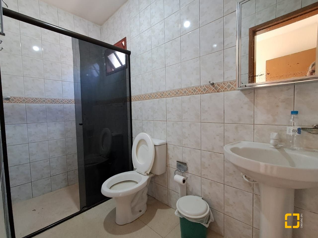 Casa com 200m², 5 quartos, 3 garagens, no bairro São João do Rio Vermelho em Florianópolis
