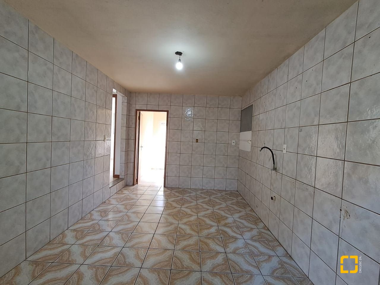 Casa com 200m², 5 quartos, 3 garagens, no bairro São João do Rio Vermelho em Florianópolis
