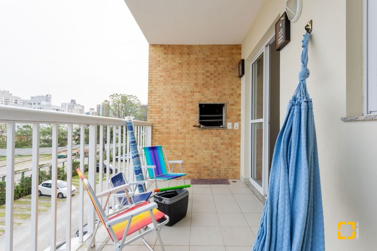 Apartamento com 86m², 4 quartos (sendo 1 suíte), 1 garagem, no bairro Capoeiras em Florianópolis