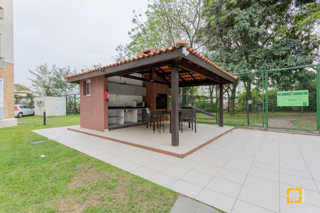Apartamento com 86m², 4 quartos (sendo 1 suíte), 1 garagem, no bairro Capoeiras em Florianópolis