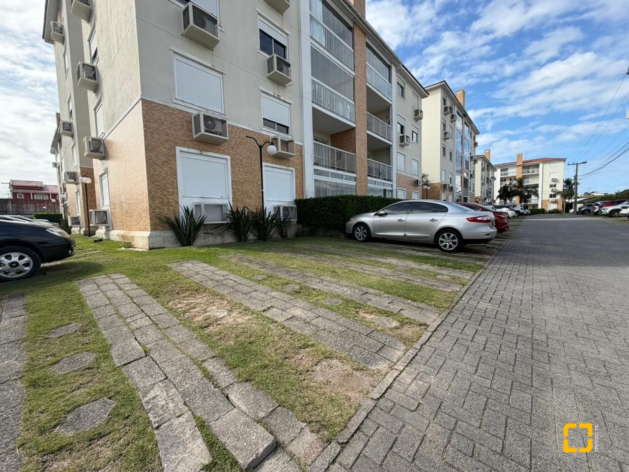 Apartamento com 86m², 4 quartos (sendo 1 suíte), 1 garagem, no bairro Capoeiras em Florianópolis