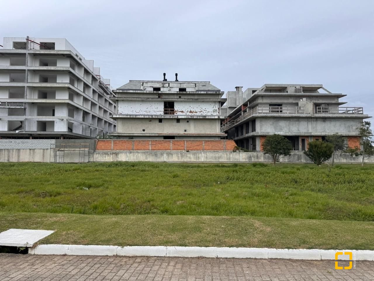 Terreno com 387m², no bairro Campeche em Florianópolis