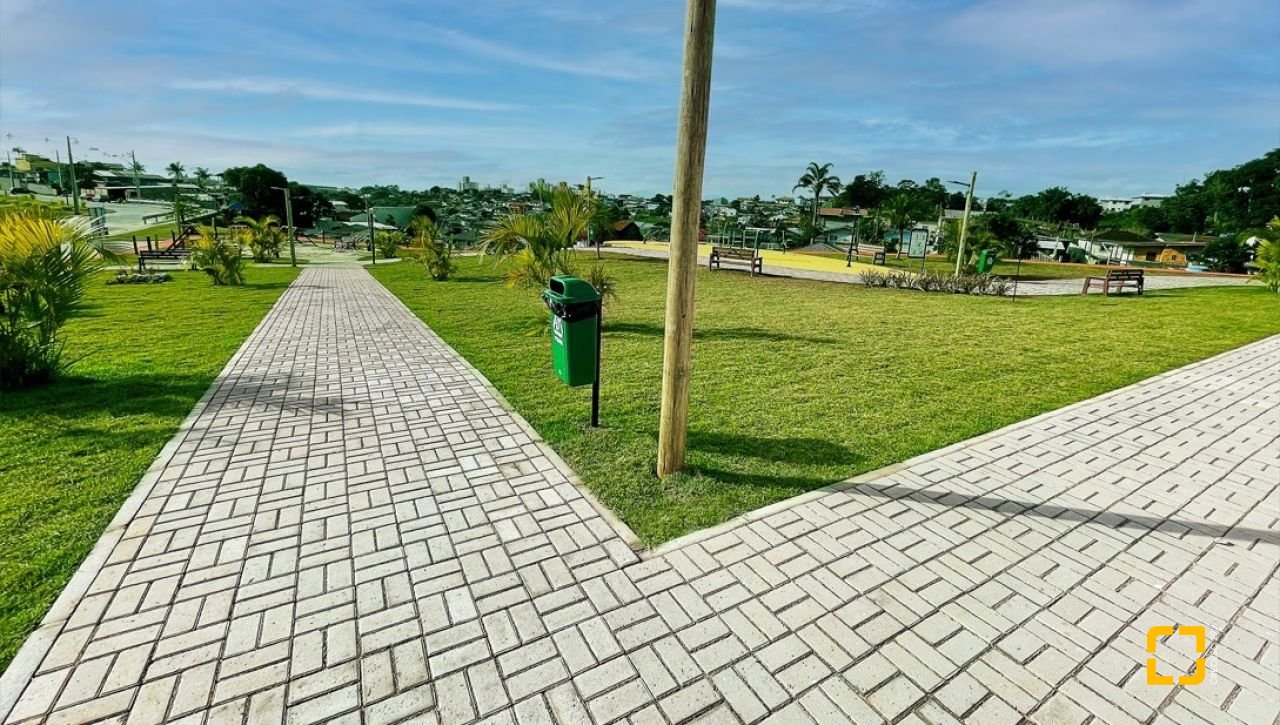 Terreno com 467m², no bairro Jardim Janaina em Biguaçu