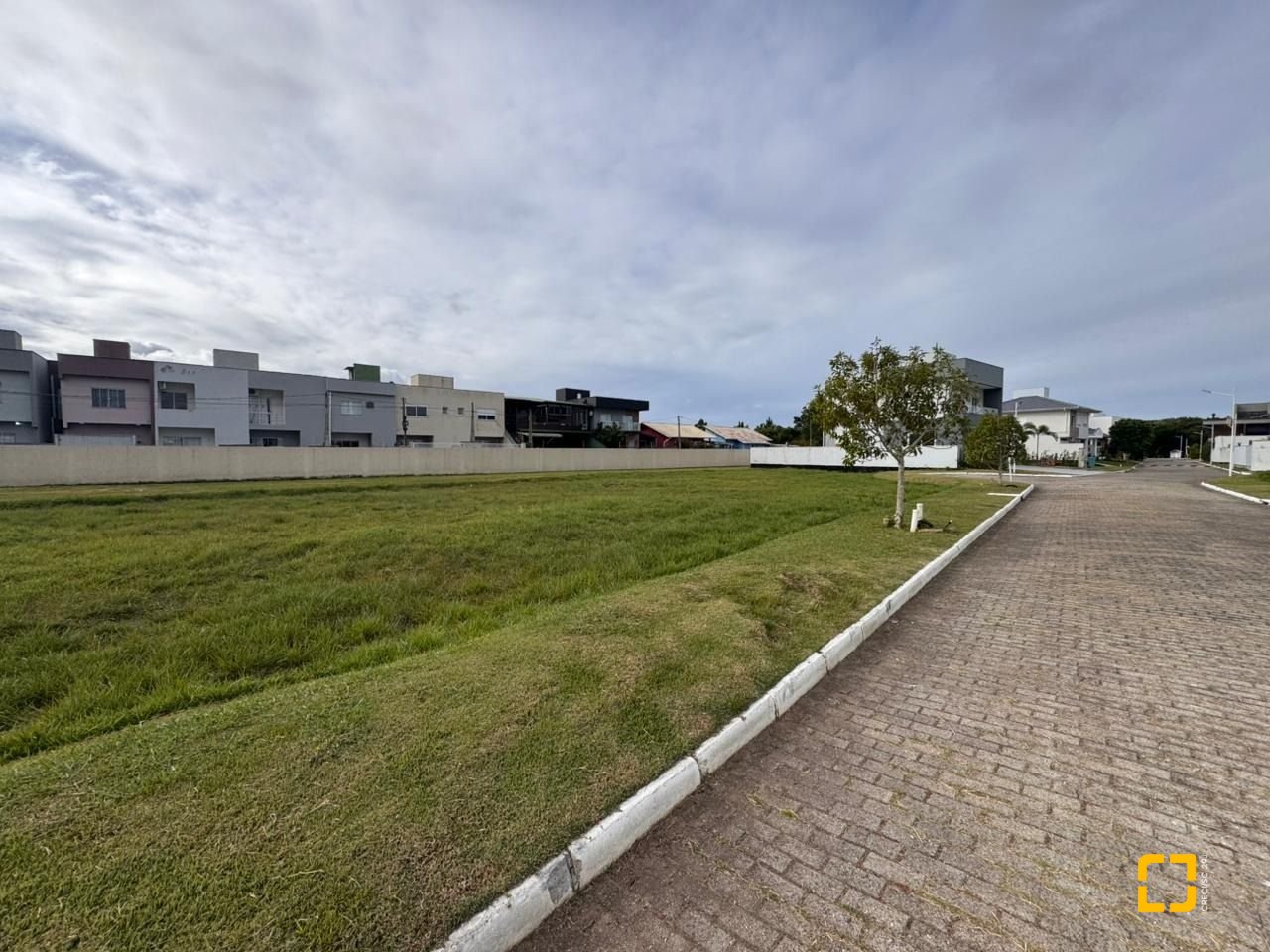 Terreno com 396m², no bairro Campeche em Florianópolis
