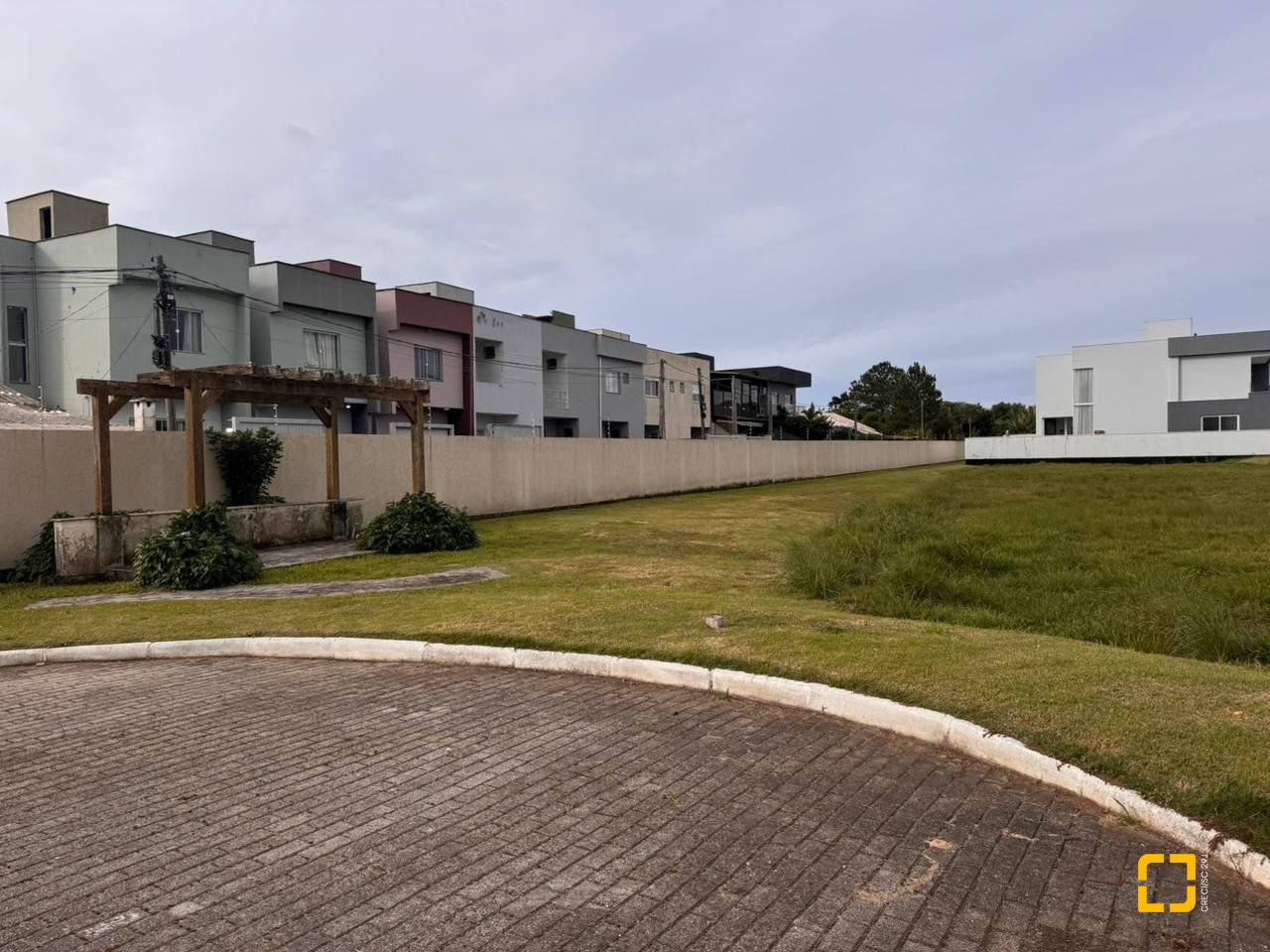 Terreno com 396m², no bairro Campeche em Florianópolis