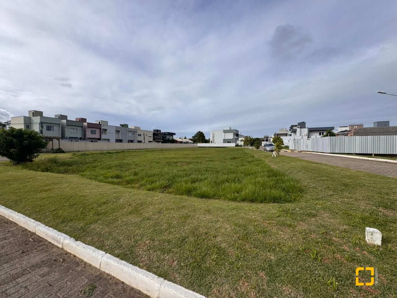Terreno com 396m², no bairro Campeche em Florianópolis