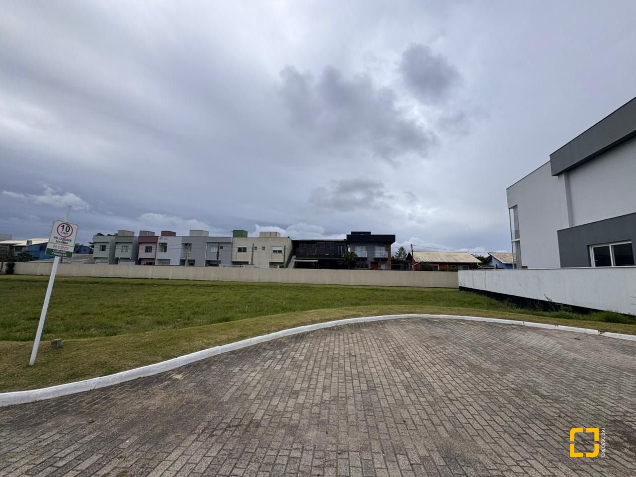 Terreno com 400m², no bairro Campeche em Florianópolis