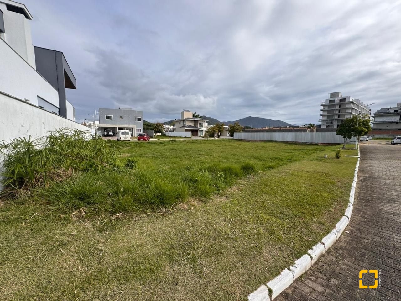 Terreno com 385m², no bairro Campeche em Florianópolis