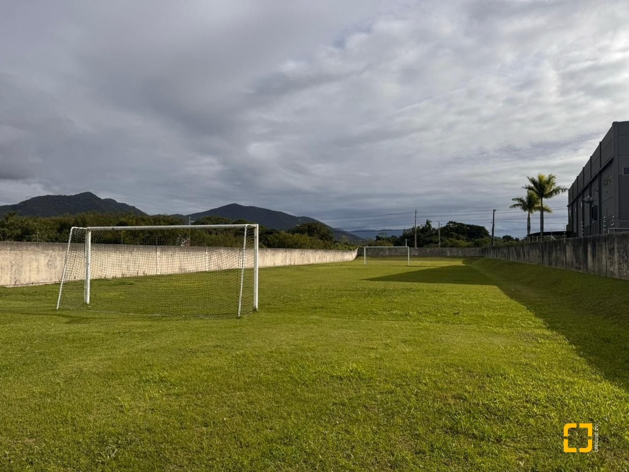 Terreno com 385m², no bairro Campeche em Florianópolis