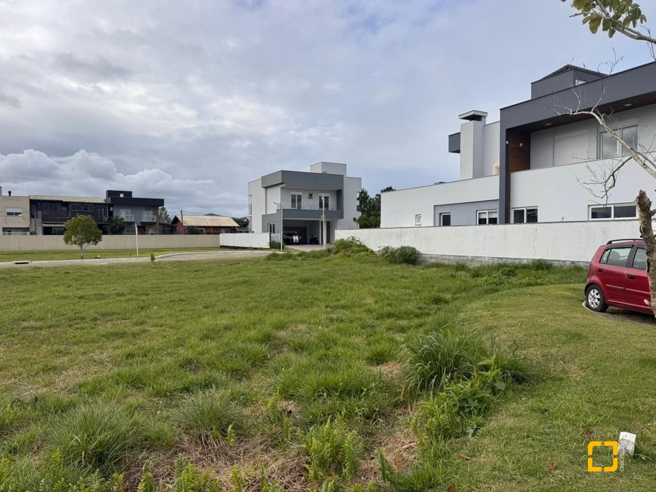 Terreno com 390m², no bairro Campeche em Florianópolis