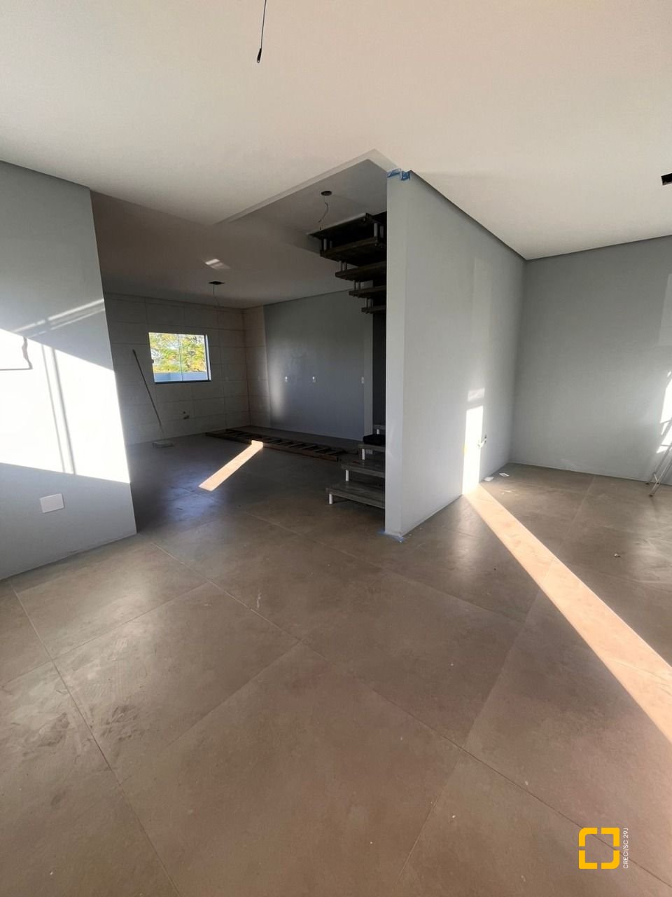 Casa com 108m², 4 quartos (sendo 1 suíte), 2 garagens, no bairro Rio Vermelho em Florianópolis