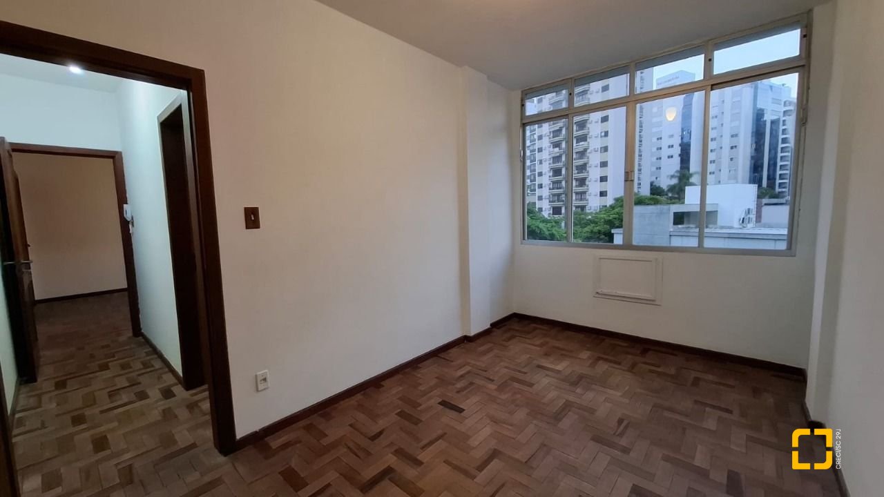 Apartamento com 71m², 2 quartos, 1 garagem, no bairro Centro em Florianópolis