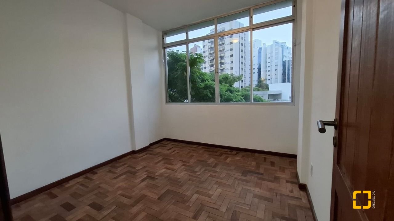 Apartamento com 71m², 2 quartos, 1 garagem, no bairro Centro em Florianópolis