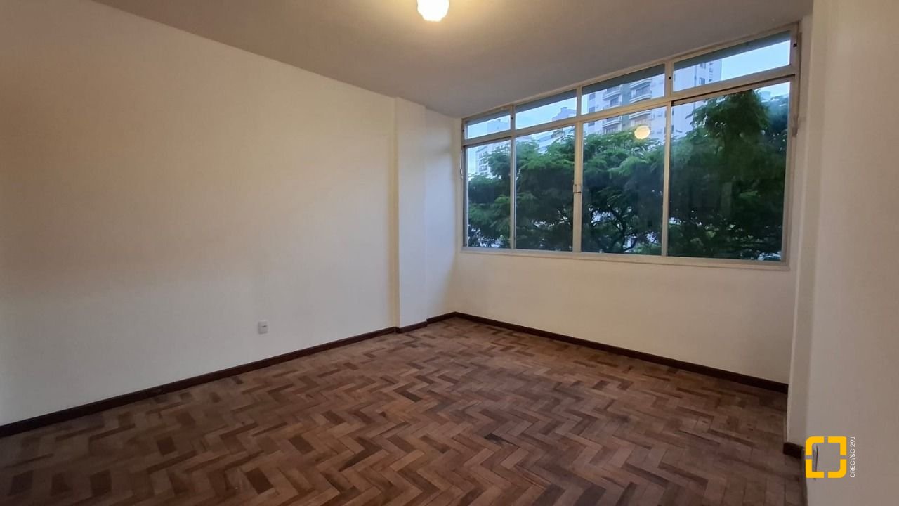 Apartamento com 71m², 2 quartos, 1 garagem, no bairro Centro em Florianópolis