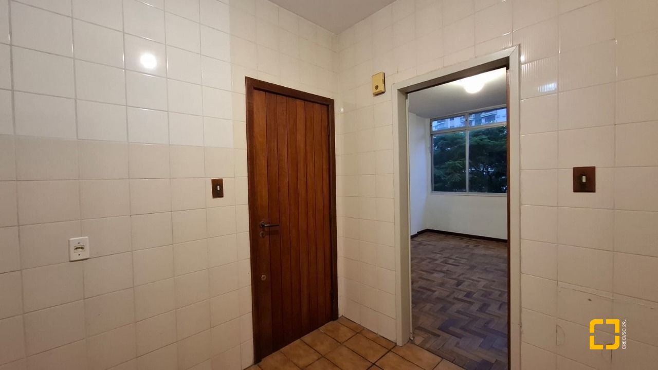 Apartamento com 71m², 2 quartos, 1 garagem, no bairro Centro em Florianópolis