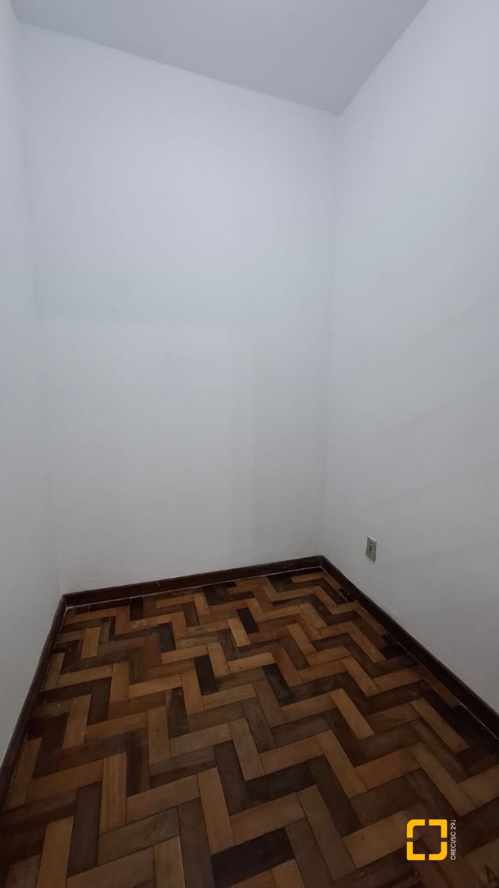 Apartamento com 71m², 2 quartos, 1 garagem, no bairro Centro em Florianópolis