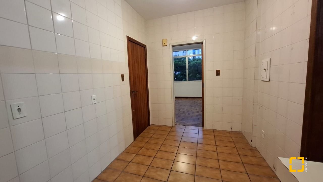 Apartamento com 71m², 2 quartos, 1 garagem, no bairro Centro em Florianópolis