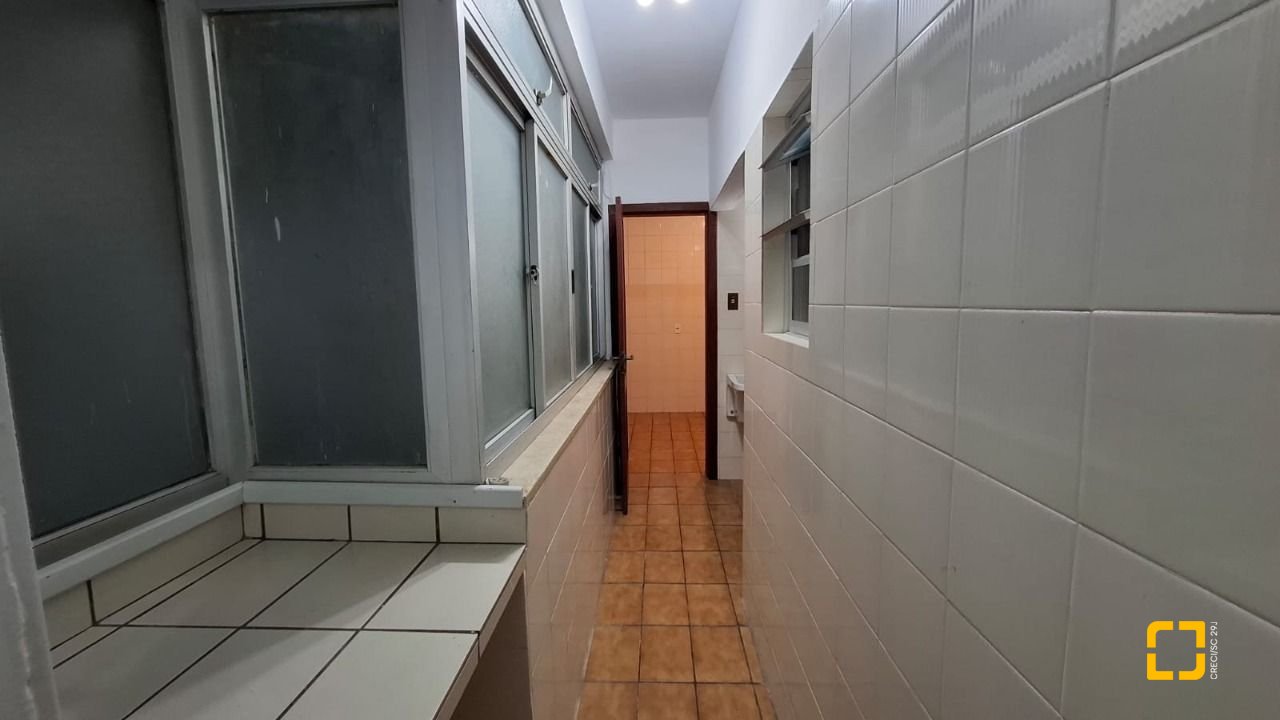 Apartamento com 71m², 2 quartos, 1 garagem, no bairro Centro em Florianópolis