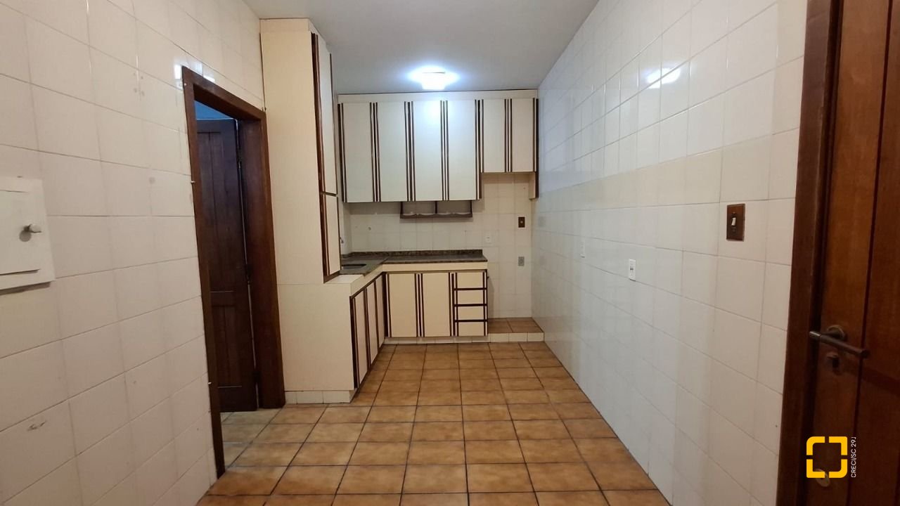 Apartamento com 71m², 2 quartos, 1 garagem, no bairro Centro em Florianópolis