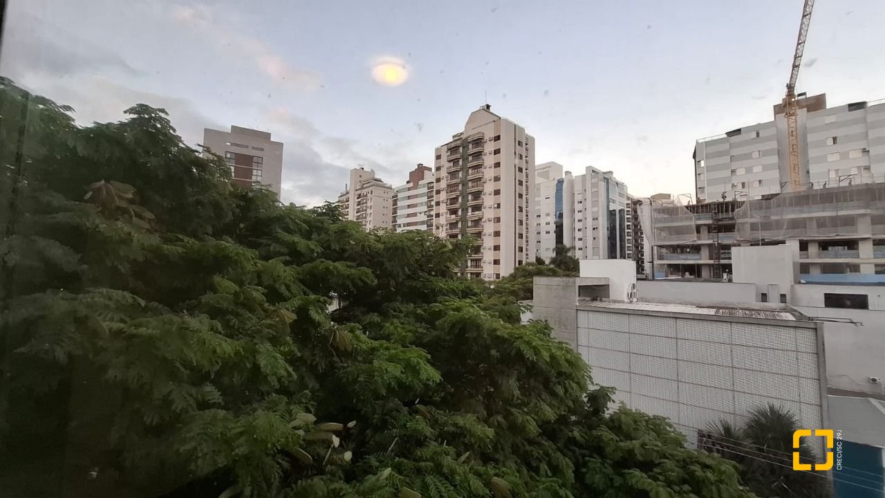Apartamento com 71m², 2 quartos, 1 garagem, no bairro Centro em Florianópolis