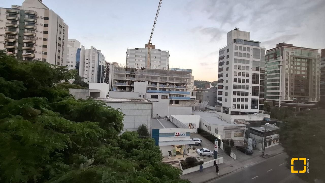 Apartamento com 71m², 2 quartos, 1 garagem, no bairro Centro em Florianópolis