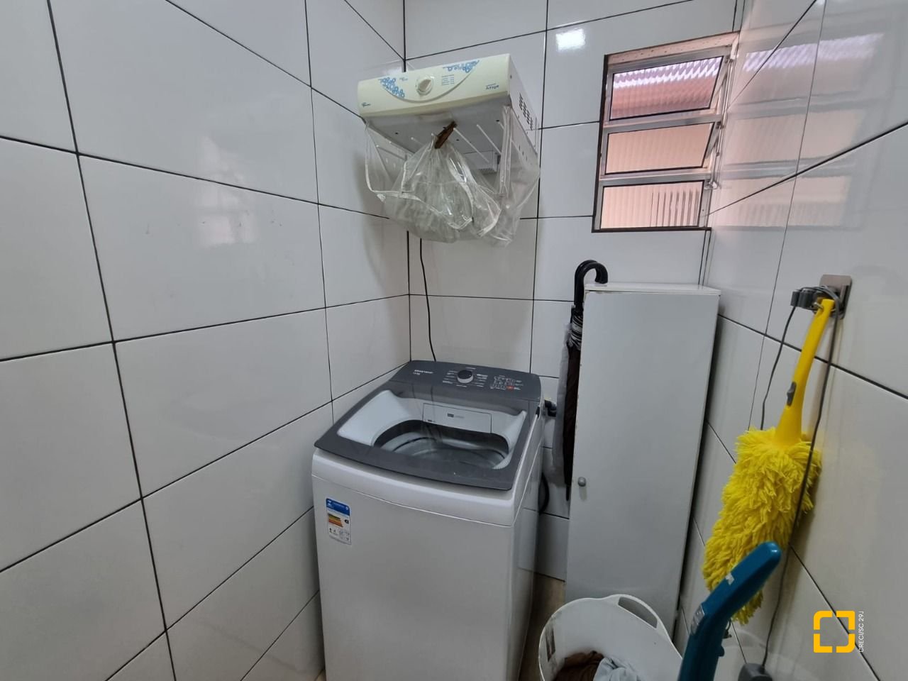 Casa com 142m², 4 quartos (sendo 1 suíte), 2 garagens, no bairro Balneário em Florianópolis