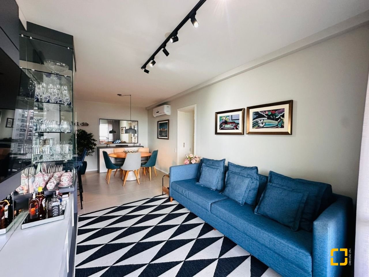 Apartamento com 94m², 4 quartos (sendo 1 suíte), 2 garagens, no bairro Jardim Atlântico em Florianópolis