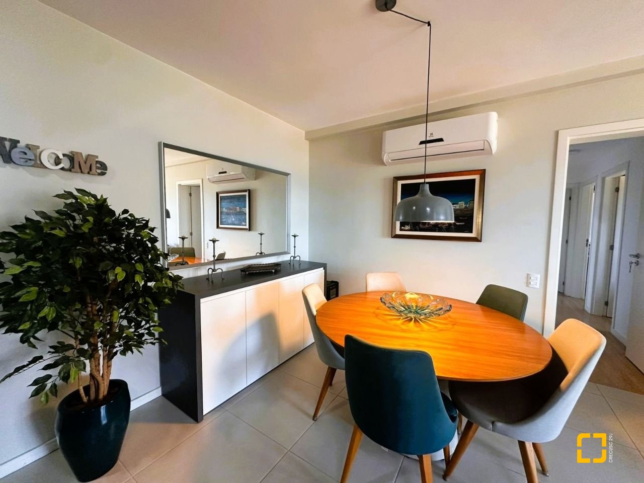 Apartamento com 94m², 4 quartos (sendo 1 suíte), 2 garagens, no bairro Jardim Atlântico em Florianópolis