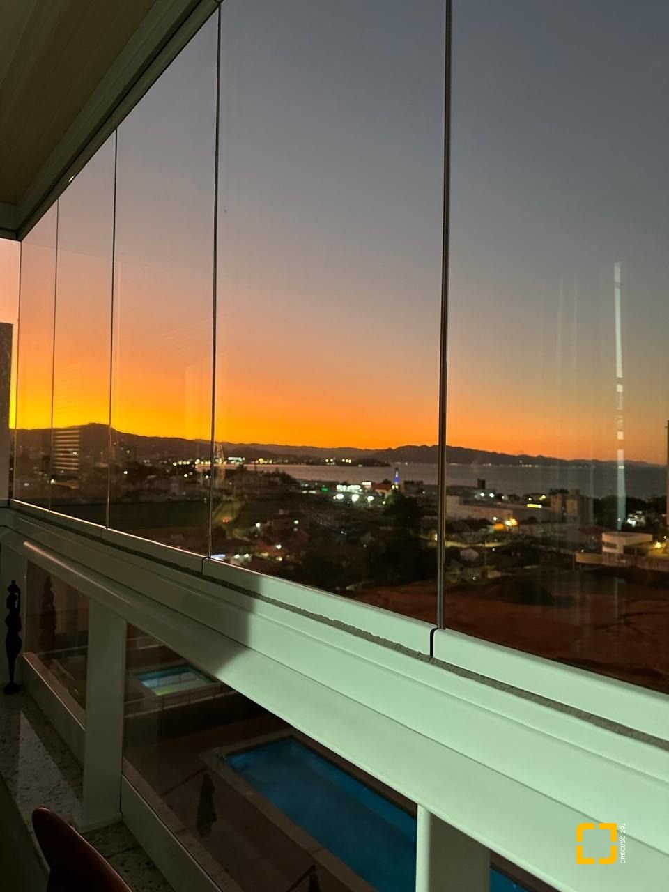 Apartamento com 94m², 4 quartos (sendo 1 suíte), 2 garagens, no bairro Jardim Atlântico em Florianópolis