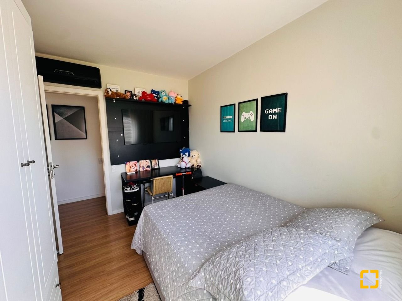 Apartamento com 94m², 4 quartos (sendo 1 suíte), 2 garagens, no bairro Jardim Atlântico em Florianópolis