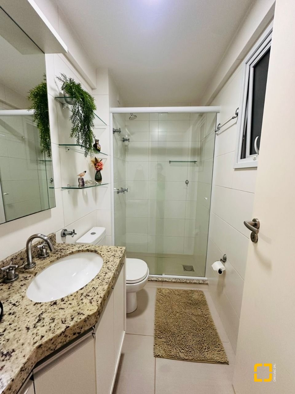Apartamento com 94m², 4 quartos (sendo 1 suíte), 2 garagens, no bairro Jardim Atlântico em Florianópolis