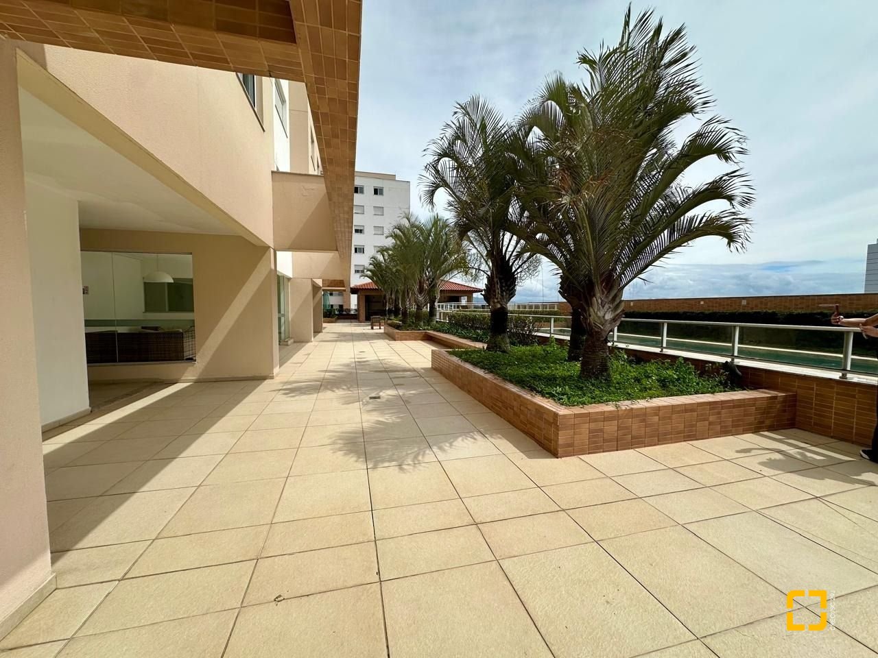 Apartamento com 94m², 4 quartos (sendo 1 suíte), 2 garagens, no bairro Jardim Atlântico em Florianópolis