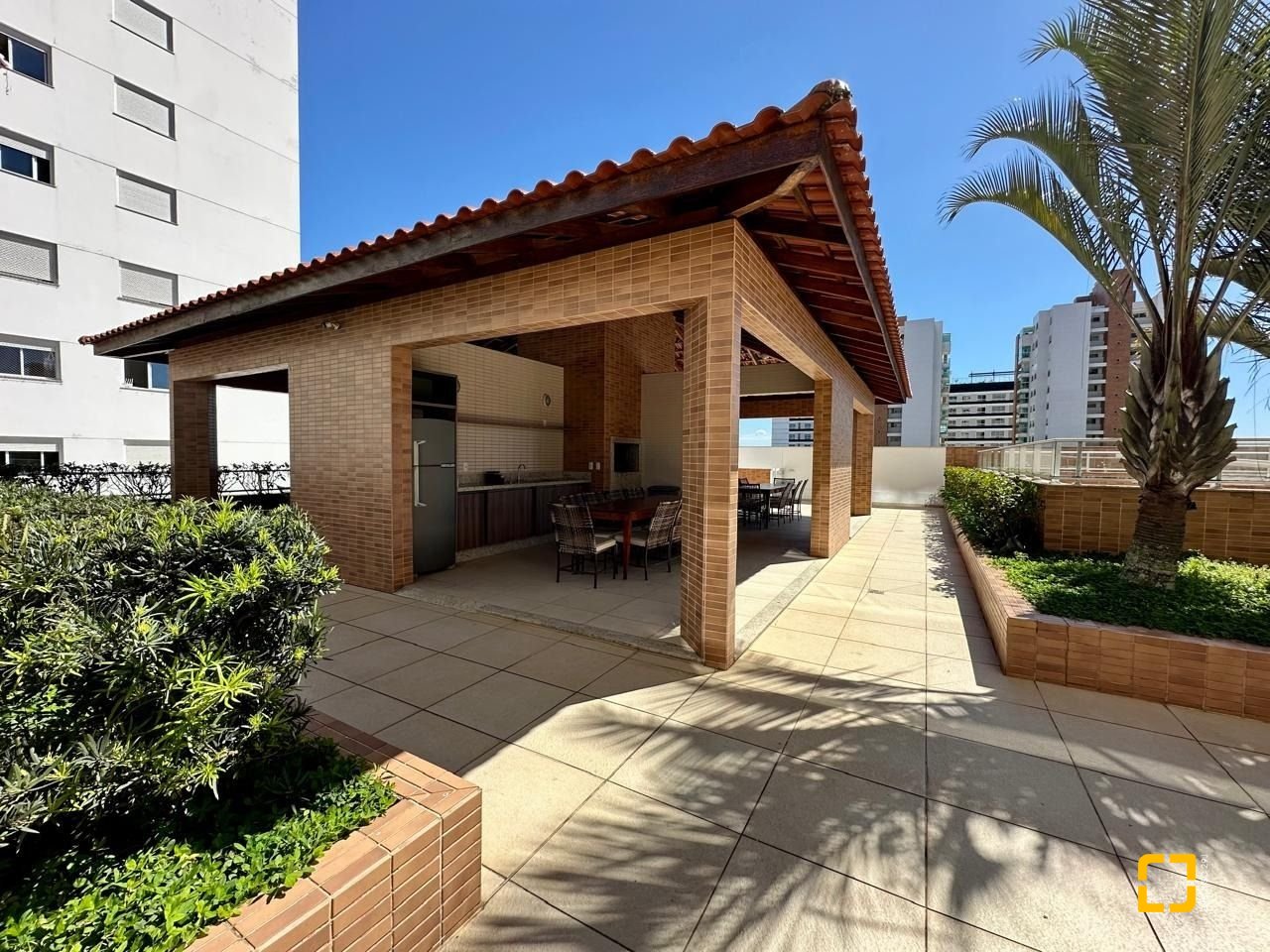 Apartamento com 94m², 4 quartos (sendo 1 suíte), 2 garagens, no bairro Jardim Atlântico em Florianópolis