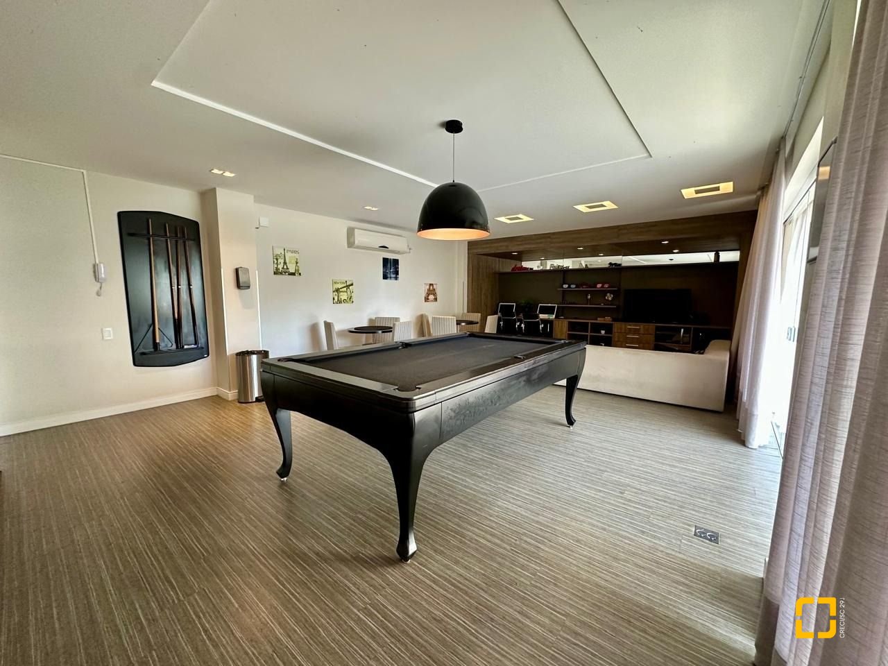 Apartamento com 94m², 4 quartos (sendo 1 suíte), 2 garagens, no bairro Jardim Atlântico em Florianópolis