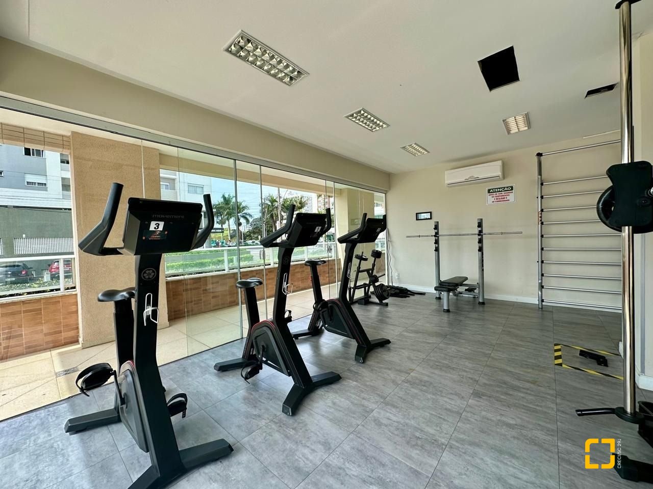 Apartamento com 94m², 4 quartos (sendo 1 suíte), 2 garagens, no bairro Jardim Atlântico em Florianópolis