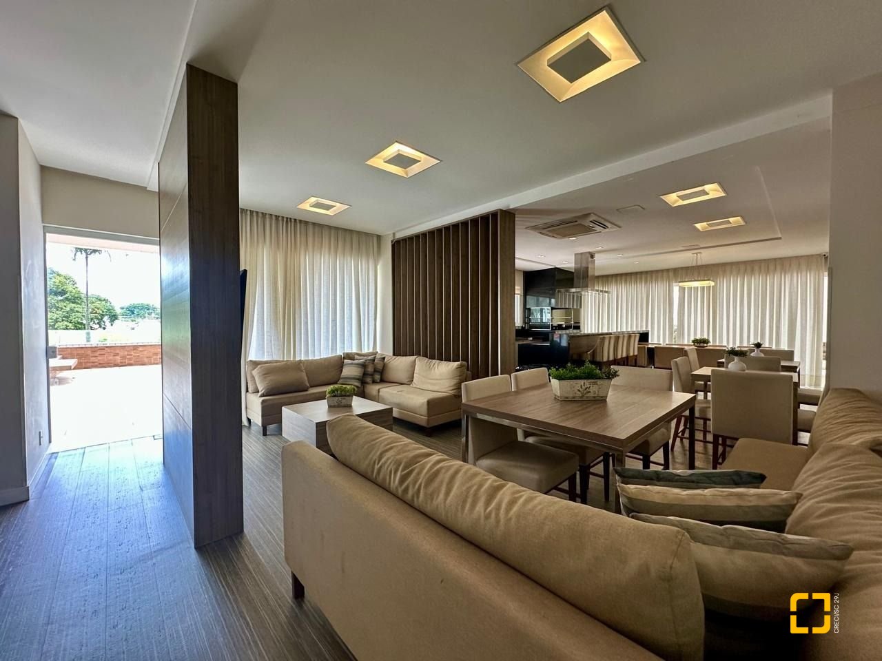 Apartamento com 94m², 4 quartos (sendo 1 suíte), 2 garagens, no bairro Jardim Atlântico em Florianópolis