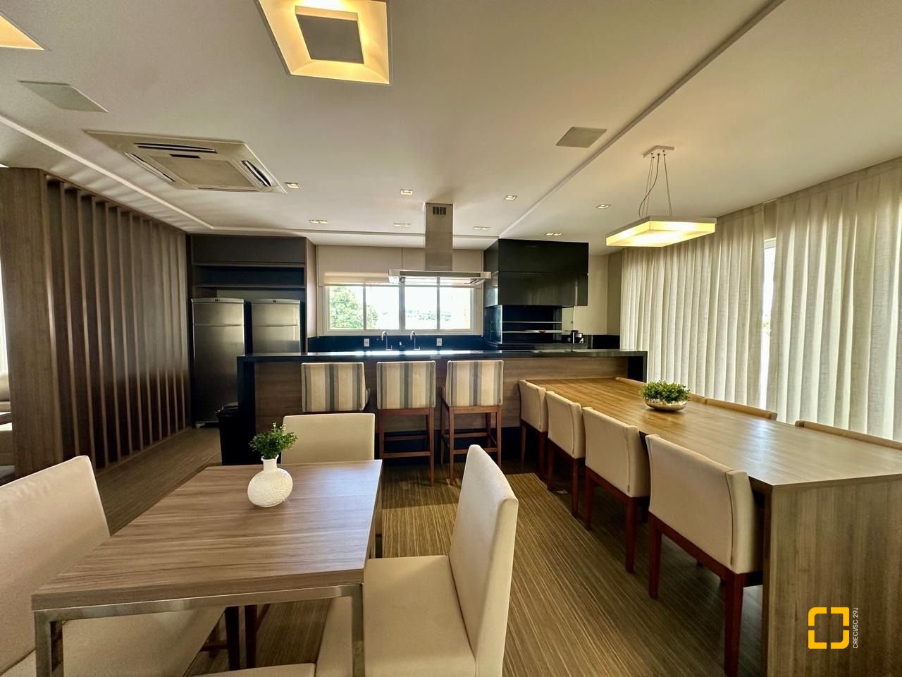 Apartamento com 94m², 4 quartos (sendo 1 suíte), 2 garagens, no bairro Jardim Atlântico em Florianópolis