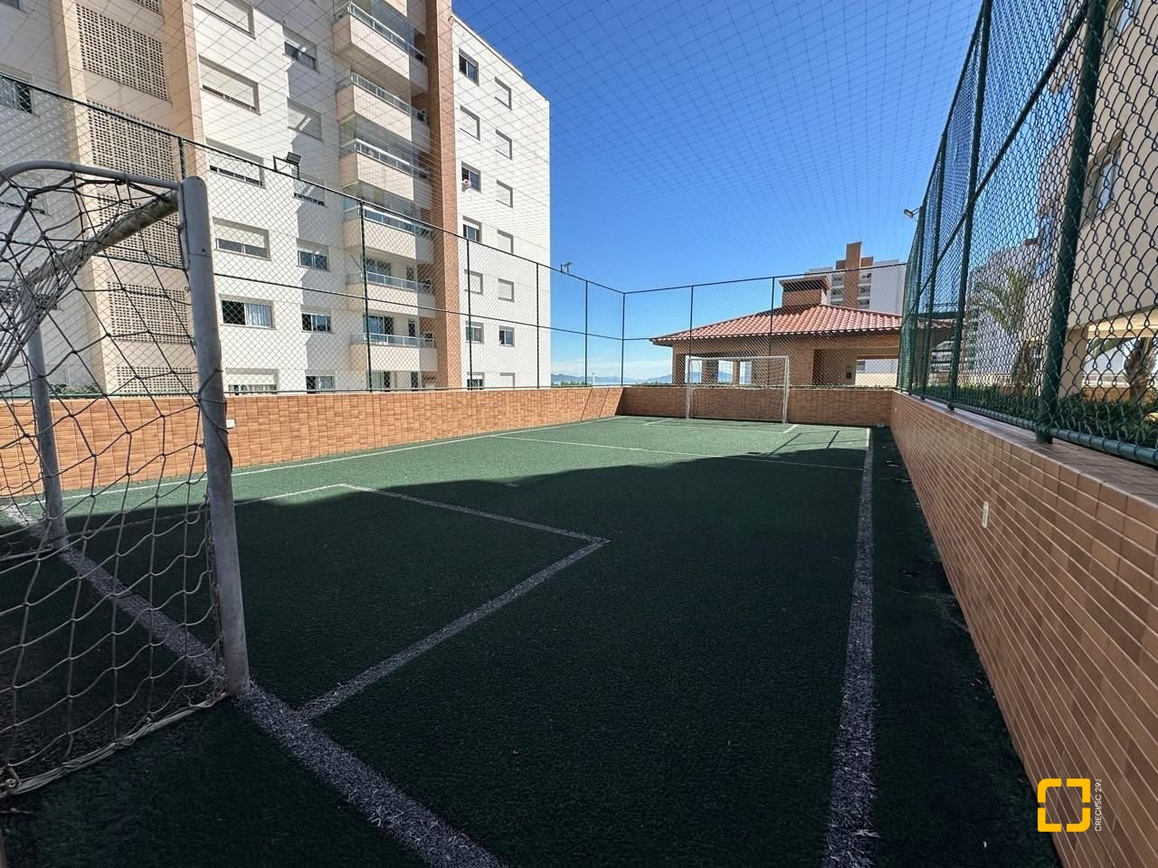 Apartamento com 94m², 4 quartos (sendo 1 suíte), 2 garagens, no bairro Jardim Atlântico em Florianópolis