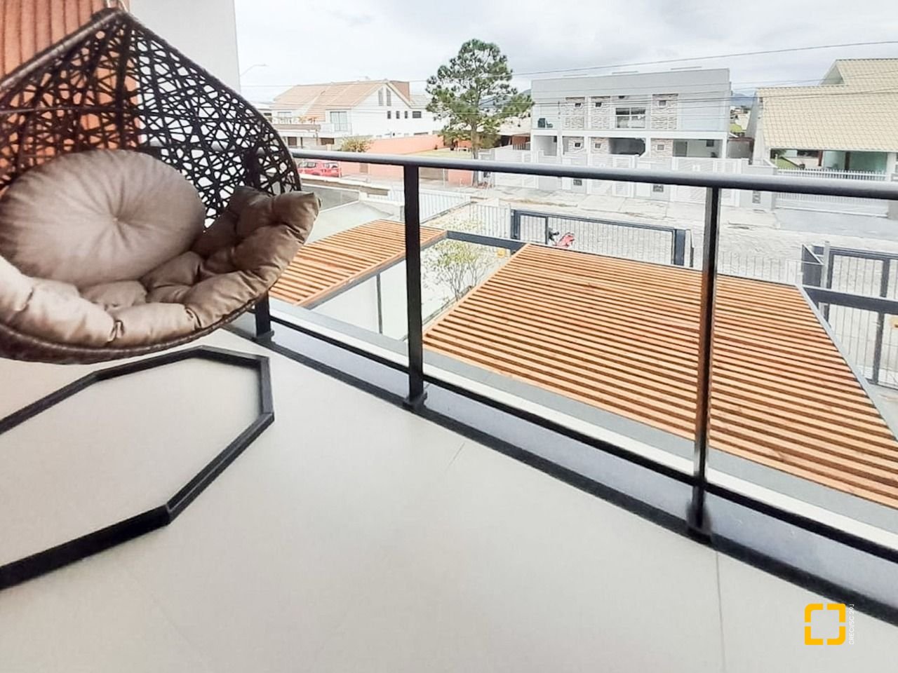 Casa com 123m², 4 quartos (sendo 1 suíte), 2 garagens, no bairro Campeche em Florianópolis