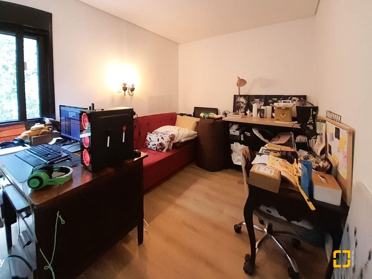Casa com 123m², 4 quartos (sendo 1 suíte), 2 garagens, no bairro Campeche em Florianópolis