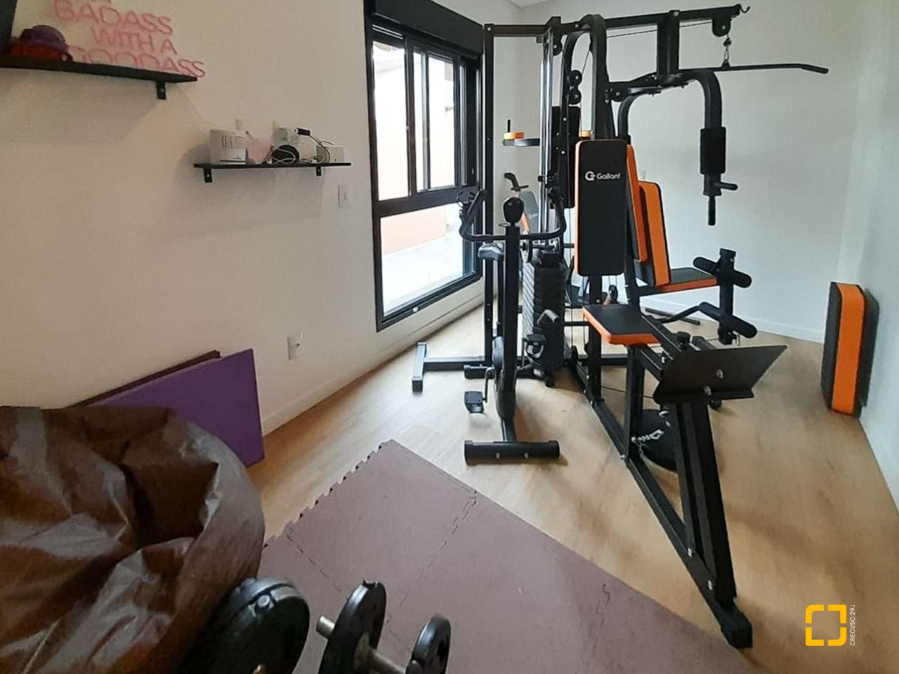 Casa com 123m², 4 quartos (sendo 1 suíte), 2 garagens, no bairro Campeche em Florianópolis