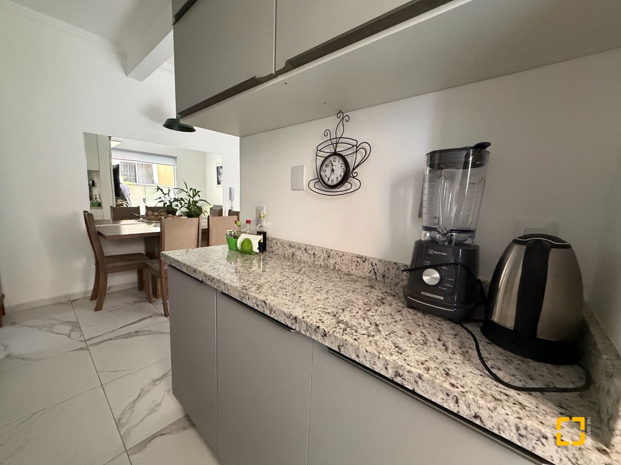 Apartamento com 61m², 3 quartos (sendo 1 suíte), 1 garagem, no bairro Ingleses em Florianópolis