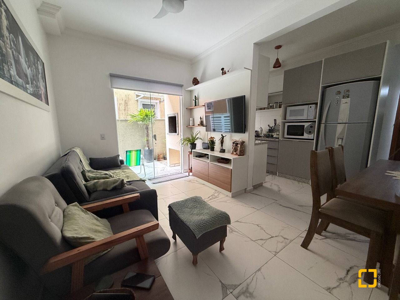 Apartamento com 61m², 3 quartos (sendo 1 suíte), 1 garagem, no bairro Ingleses em Florianópolis