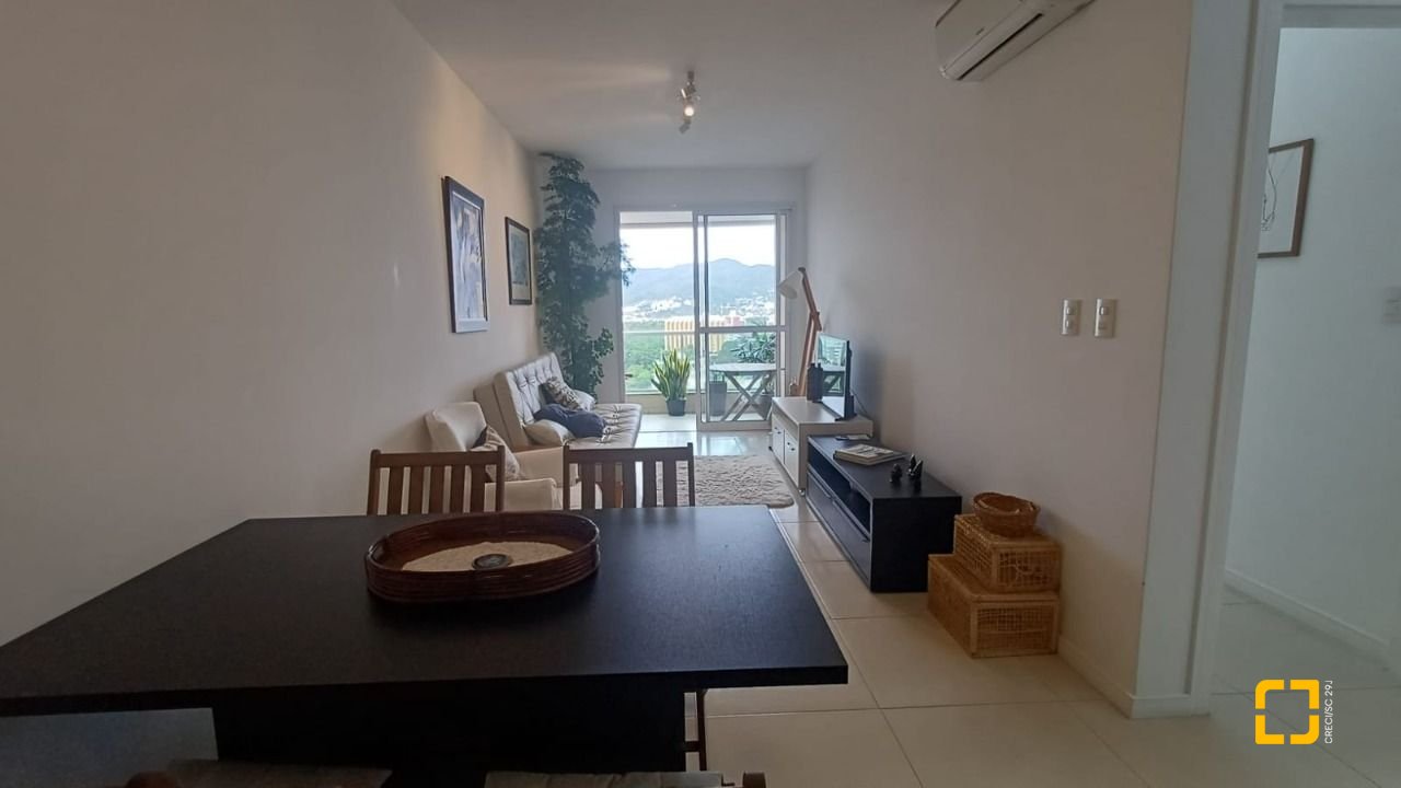 Apartamento com 74m², 3 quartos (sendo 1 suíte), 2 garagens, no bairro Itacorubi em Florianópolis