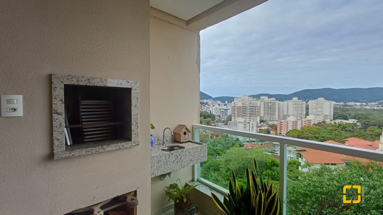 Apartamento com 74m², 3 quartos (sendo 1 suíte), 2 garagens, no bairro Itacorubi em Florianópolis
