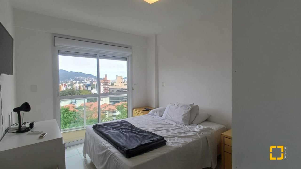 Apartamento com 74m², 3 quartos (sendo 1 suíte), 2 garagens, no bairro Itacorubi em Florianópolis