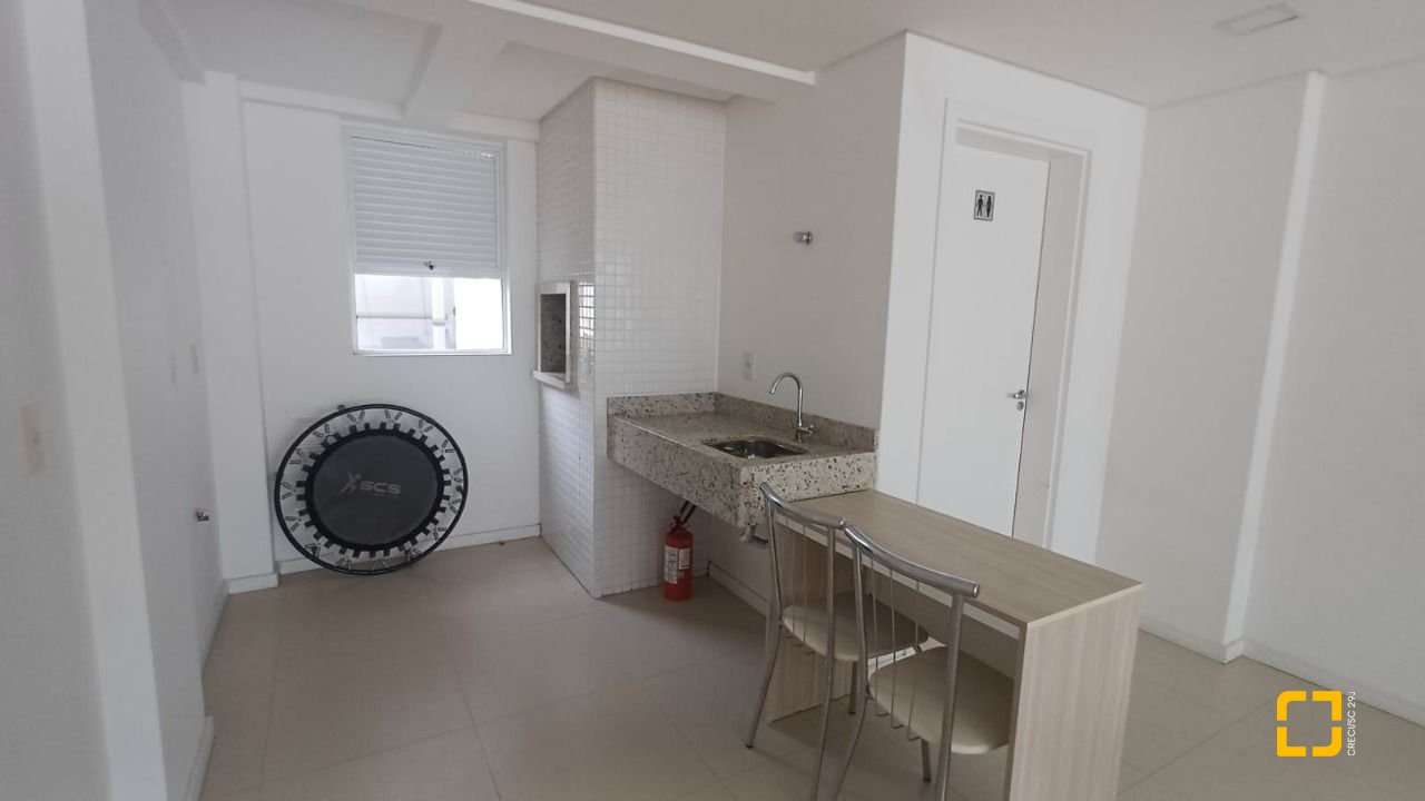 Apartamento com 74m², 3 quartos (sendo 1 suíte), 2 garagens, no bairro Itacorubi em Florianópolis