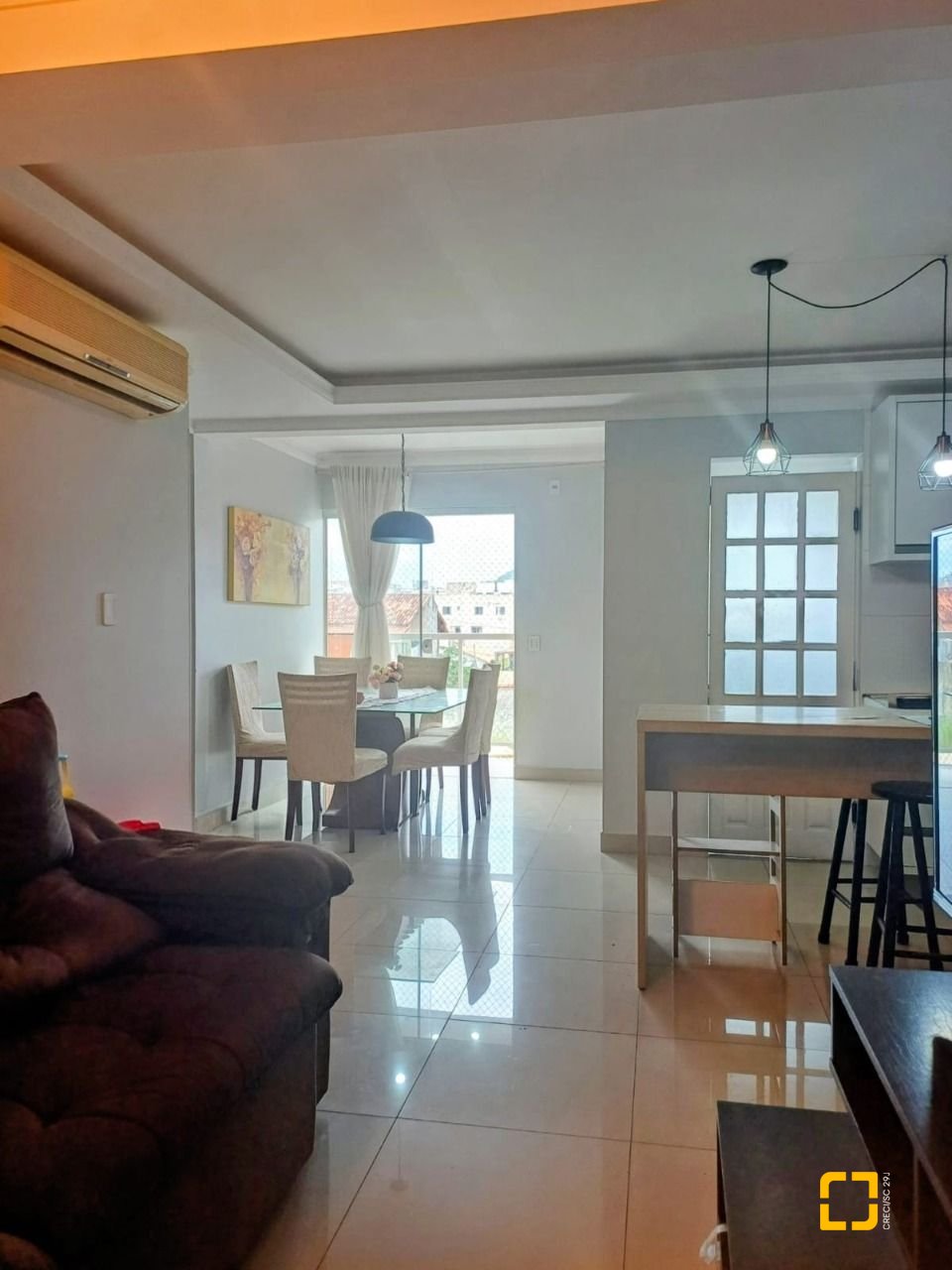 Apartamento com 120m², 4 quartos (sendo 1 suíte), 2 garagens, no bairro Ingleses do Rio Vermelho em Florianópolis