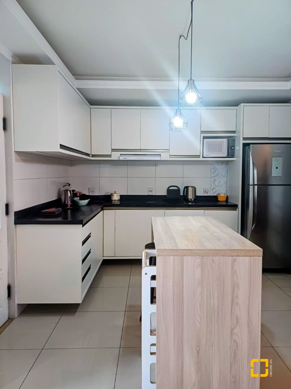 Apartamento com 120m², 4 quartos (sendo 1 suíte), 2 garagens, no bairro Ingleses do Rio Vermelho em Florianópolis