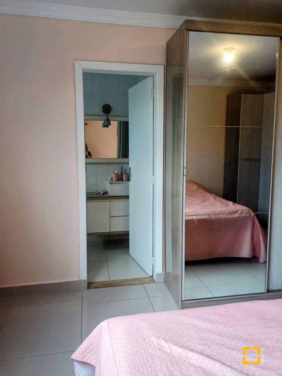 Apartamento com 120m², 4 quartos (sendo 1 suíte), 2 garagens, no bairro Ingleses do Rio Vermelho em Florianópolis